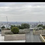 Luxurious 2 Bedroom Apartment In Canary Wharf