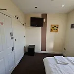 Lovely Bedroom R8