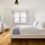 Cool, Quiet Notting Hill 2 Bed Apt