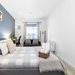 Private Double Bd With Optional Balcony, 15 Mins To London Cc