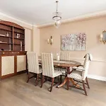 Sloane Street Luxurious / Modern Flat