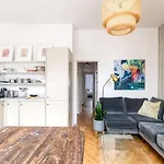 Artsy Dalston Flat