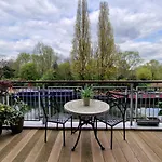 Luxury Canal-Front 2 Bedroom Loft Apartment