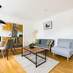 Stylish&Spacious Apartment