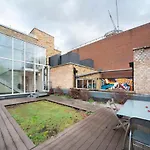 Spacious & Unique Flat In Hoxton - 2 Bed