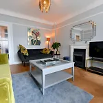 Stunning 2 Bed Art Deco Apartment In Earl\'S Ct By Jen\'S Homes 4 You