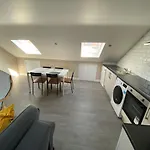 Stunning 1 Bedroom Flat In Wood Green