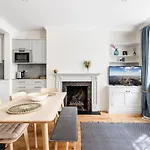 Fabulous Chelsea 2 Bed