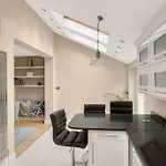 Cosy Luxurious Family Home