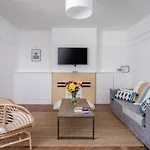 Bright West Hampstead Retreat