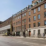 Holborn Flat With Green Views