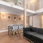 Guestready - Beige Barley Near Museum