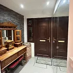 London Charm - Comfortable Room In Spacious House