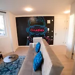 Spacious And Stylish 1 Bed Modern Flat