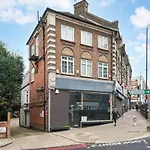 London\'S Boutique Studio