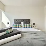 Beautifully Presented Apartment