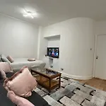 Marble Arch Apartment, 2-Bedroom