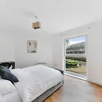 Amazing 2 Bedroom Flat In Canary Wharf