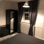 Great Location For Tourists And Commuters, Close To Transport Links, Double Bed Rooms.