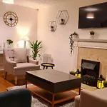 Private Double Room With Smart Tv In Greenwich