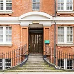 Cozy Apt In Central London