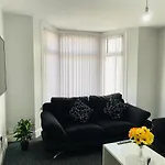 London Manor Homes