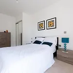 Luxury Apartment Canning Town
