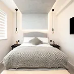 Luxury Spacious Modern New Apartment -Fully Equipped