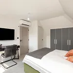 Luxury Spacious Modern New Apartment -Fully Equipped
