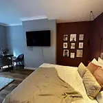Spacious Studio For 4 Near Regents Park N1