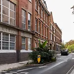 Stunning 1-Bed Apartment In London