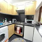 Lovely Room With En-Suite In Stratford