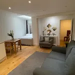 Notting Hill Doorstep