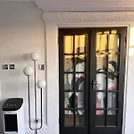 Central London Apartment - Ysabel