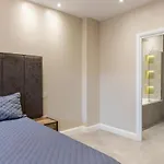 Beautiful 1-Bed Apartment In Golders Green London