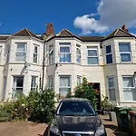 A Lovely One Bedroom In Hither Green Lane