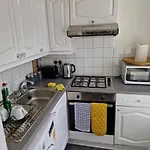 A Lovely One Bedroom In Hither Green Lane