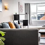 2 - West London Brand New Loft