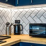 2 - West London Brand New Loft