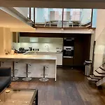4 Floor Apartment In Covent Garden