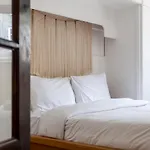 Bright 1 Bedroom Apt Wpatio, Next To Westfield Centre