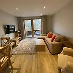 2 Bedroom Acton Apartment