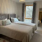 2 Bedroom Acton Apartment
