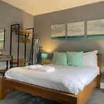 Small Double Studio Close To King\'S Cross & Camden