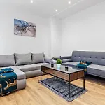 Modern Flat In London