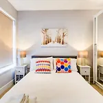 2 Bedroom Spacious Apartment In The Heart Fulham