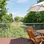 Balcony Park View Townhouse
