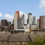 Deluxe 1 Bed Apartment - Battersea, Nine Elms & Vauxhall