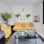Deluxe 1 Bed Apartment - Battersea, Nine Elms & Vauxhall