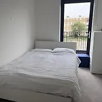 Lovely Charming 2-Bedroom Apartment In Bow London